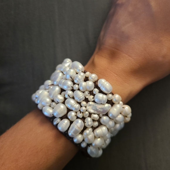 Pearl detail bracelet - Picture 2 of 5